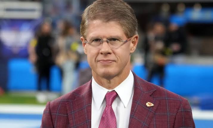 DEAL DONE: Kansas City Chiefs Owner Clark Hunt Make a Handshake Deal Of ...